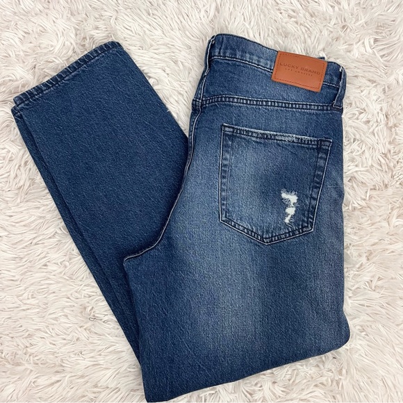 Lucky Brand Blue Boy Mid-Rise Relaxed Straight Leg Distressed Jeans Size 12/31 - Picture 2 of 13